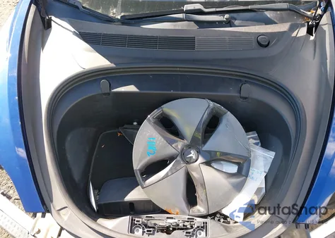 2018 Tesla Model 3 Long Range/Mid Range из США, поврежденный, VIN 5YJ3E1EA5JF154356